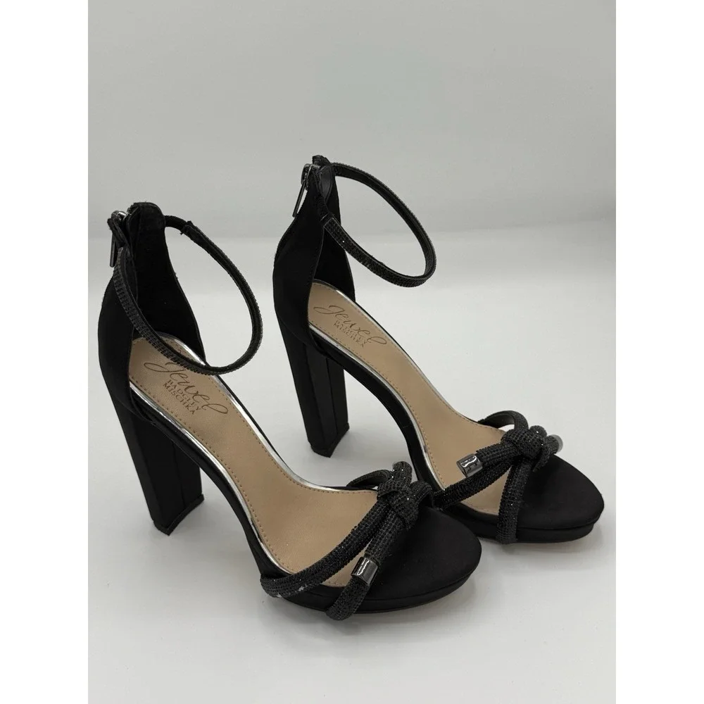 (Authentic) Jewel by Badgley Mischka  New    Size 6    Retail $129‎